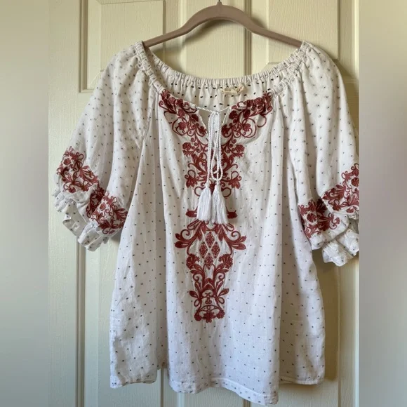 Anthropologie Solitaire White Boho Peasant Top with Rose Embroidery - Picture 7 of 10
